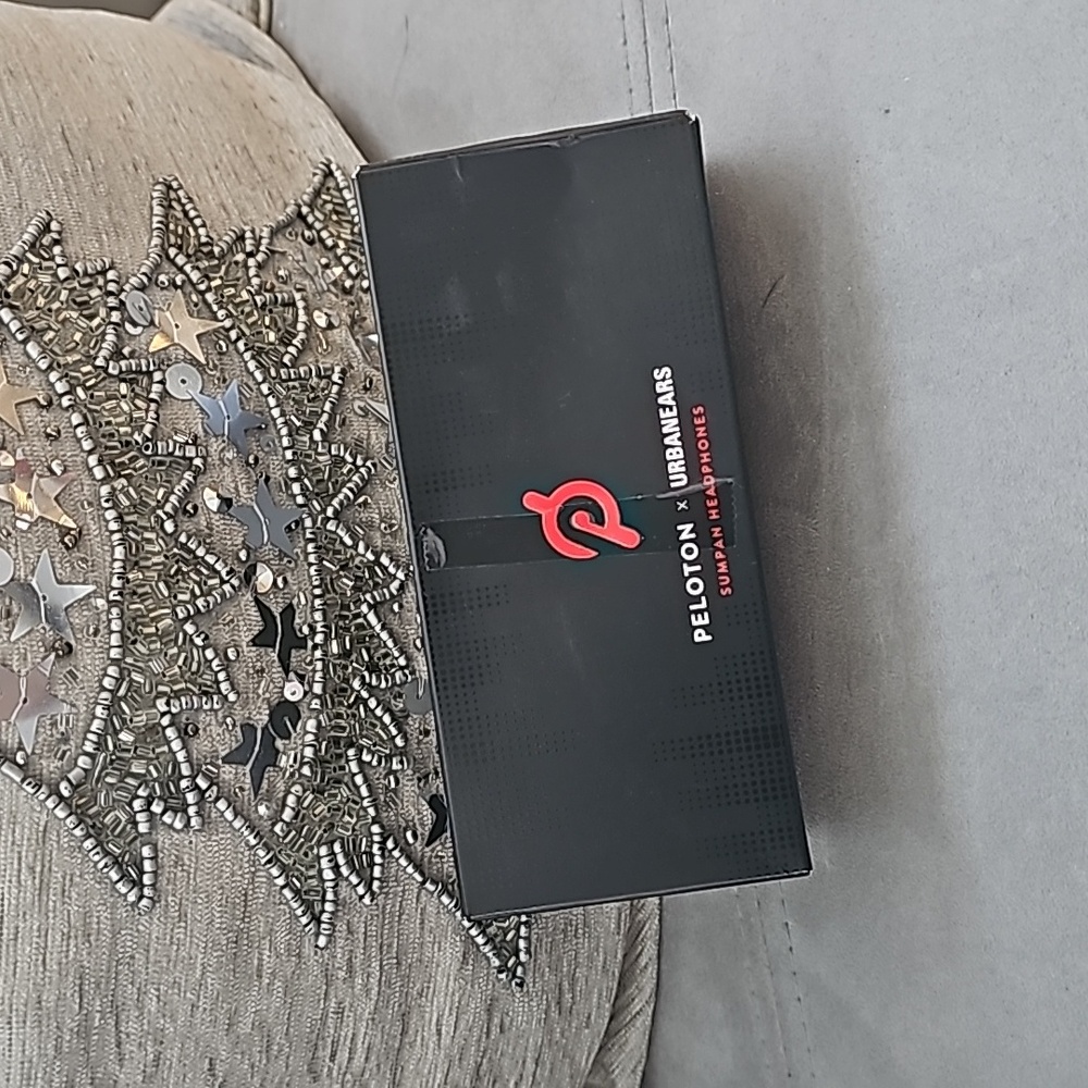 NWT Peloton Urbanears Sumpan Headphones